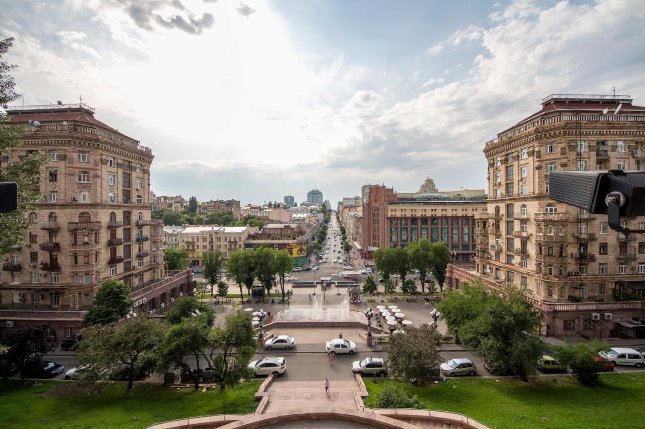 Central Apartments On Khreschatyk Kyiv Exterior photo